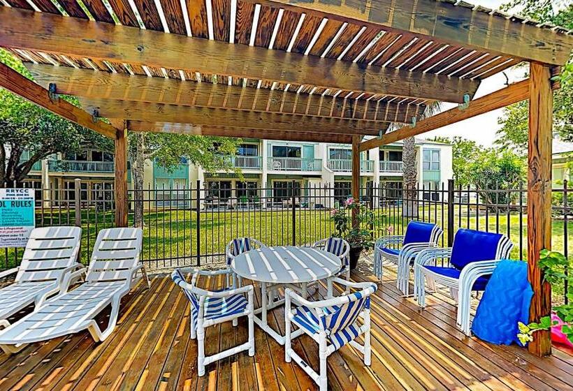 带3个卧室的公寓, Fulton Beach Condos