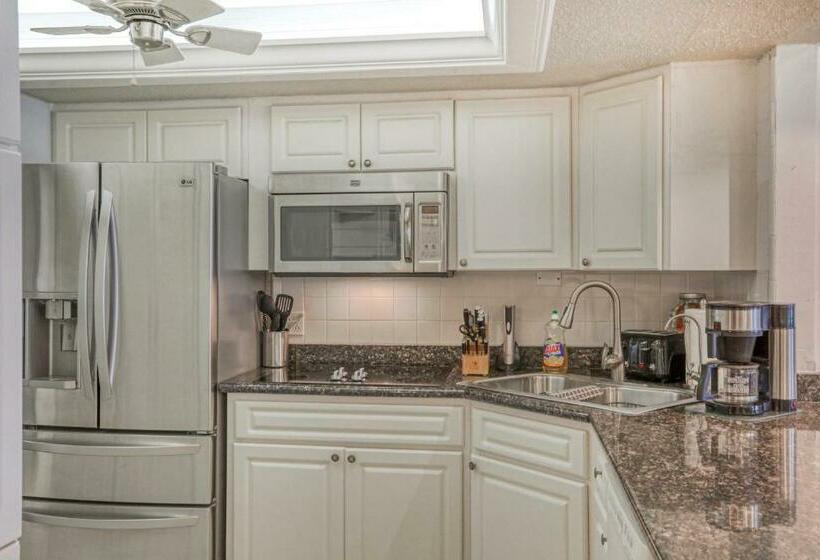 شقة 3 غرف, Sunset Shores