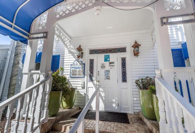 شقة غرفتين, Sunshine On My Shoulders