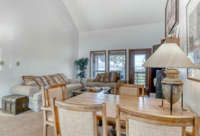 شقة غرفتين, Ski Run C8