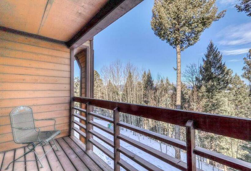 شقة غرفتين, Ski Run C8