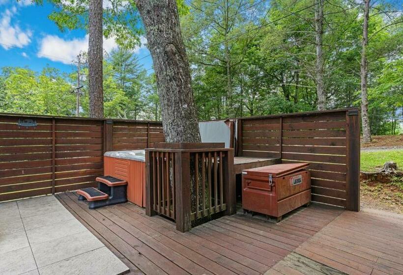 标准工作室, City Escape