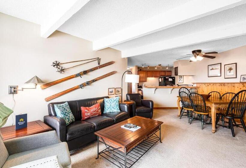 침실 2개 아파트, 2 Bed 2 Bath Apartment In Summit County