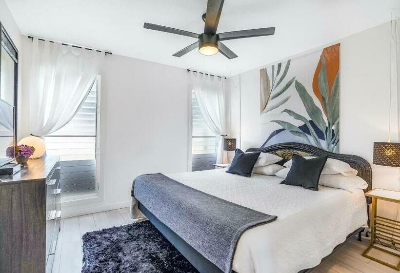 آپارتمان 2 خوابه, Village Manor A12