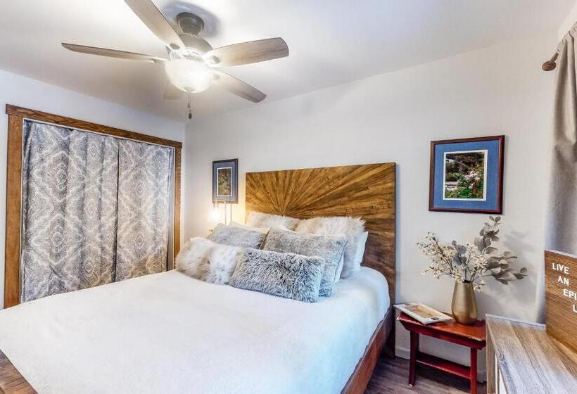 침실 1개 아파트, Copper Valley 107