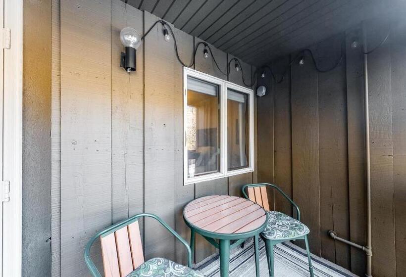 침실 1개 아파트, Copper Valley 107