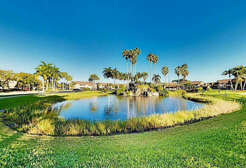 منزل غرفتين نوم, Grand View #103