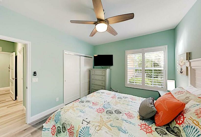 منزل غرفتين نوم, Grand View #103