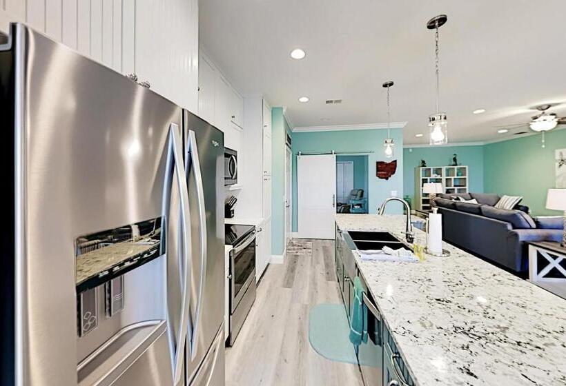 منزل غرفتين نوم, Grand View #103