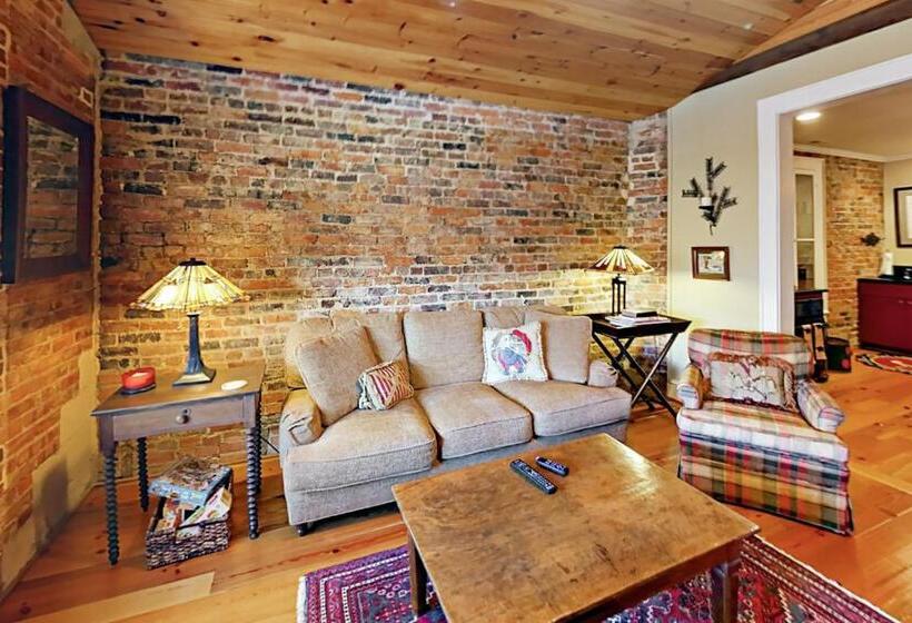 Апартаменты 2 Спальни, North Star Manor