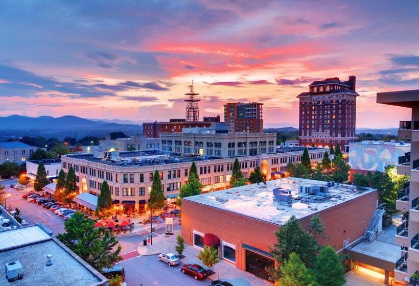 شقة غرفتين, North Star Manor