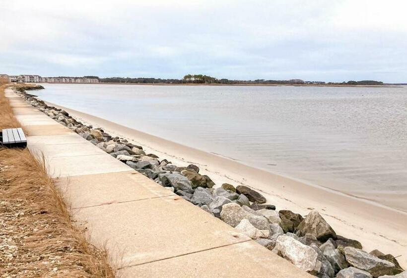 شقة غرفتين, Cedar Shores     30142 Cedar Shores Rd #e144