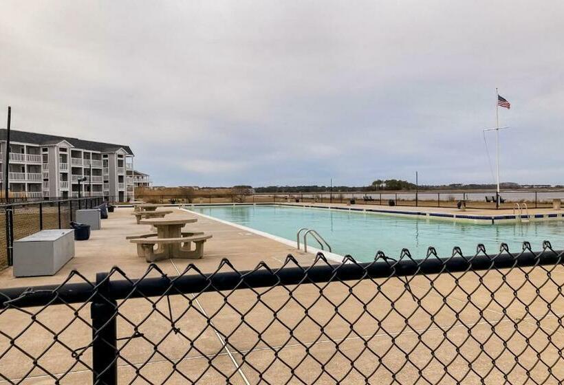 شقة غرفتين, Cedar Shores     30142 Cedar Shores Rd #e144