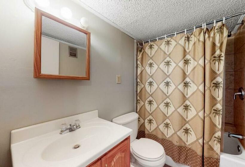 آپارتمان 2 خوابه, Cedar Shores     30142 Cedar Shores Rd #e144