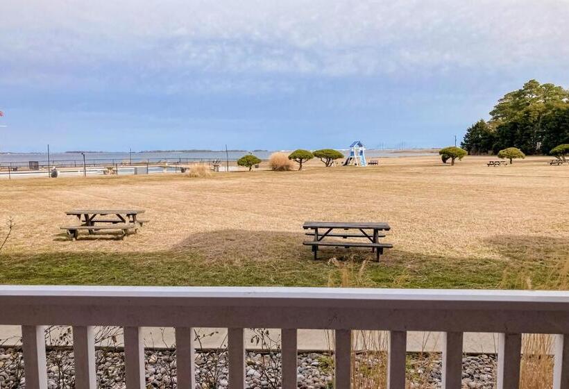 شقة غرفتين, Cedar Shores     30142 Cedar Shores Rd #e144