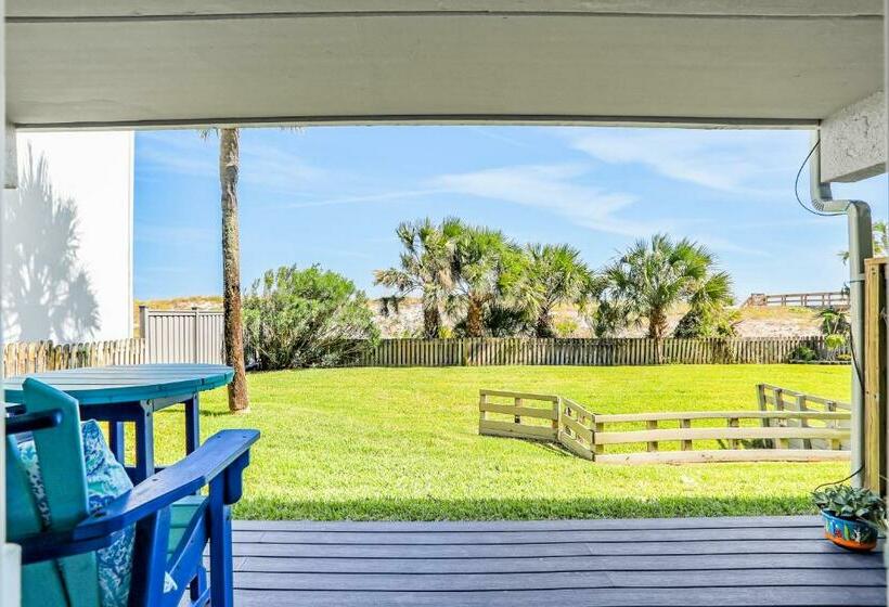 شقة غرفة واحدة, Life Is But A Dream