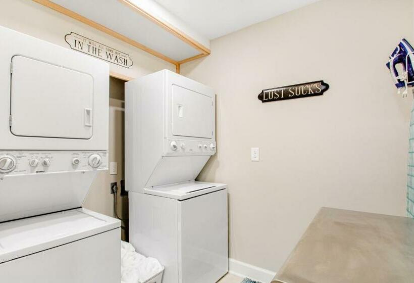 스탠다드 스튜디오, Port Angeles Water View Loft