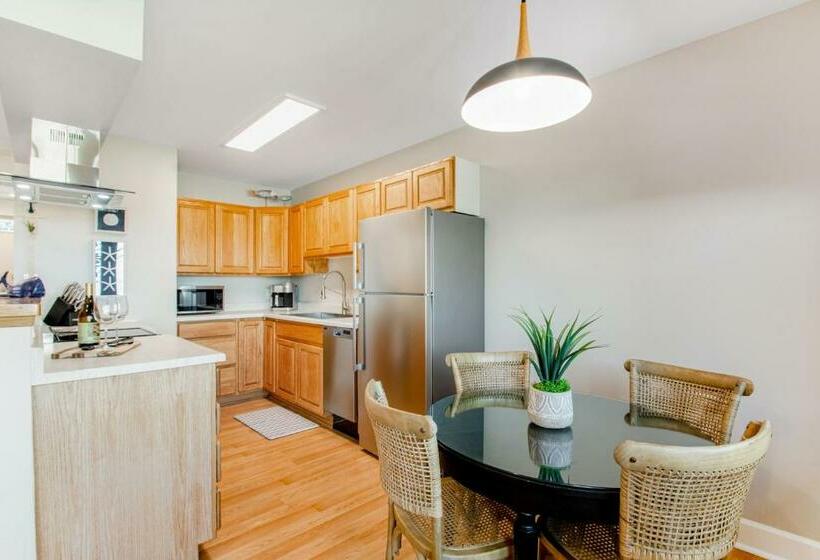 스탠다드 스튜디오, Port Angeles Water View Loft