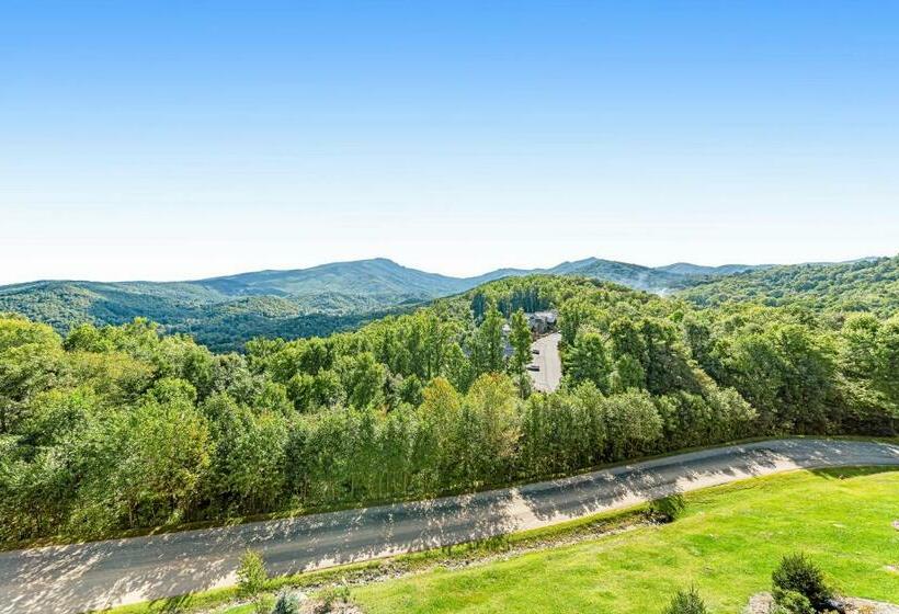 Апартаменты 3 Спальни, Red Tail Summit