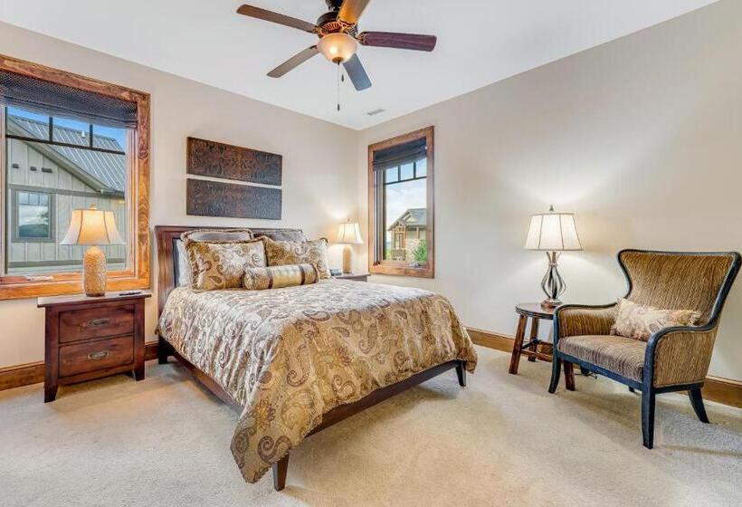 Апартаменты 3 Спальни, Red Tail Summit