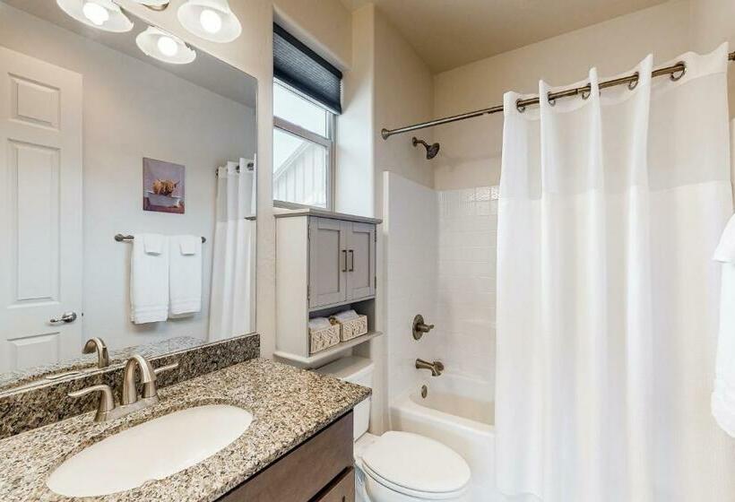 스탠다드 스튜디오, Hideaway In The Sun