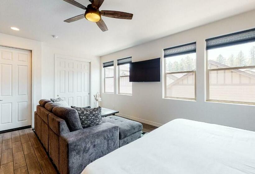 스탠다드 스튜디오, Hideaway In The Sun