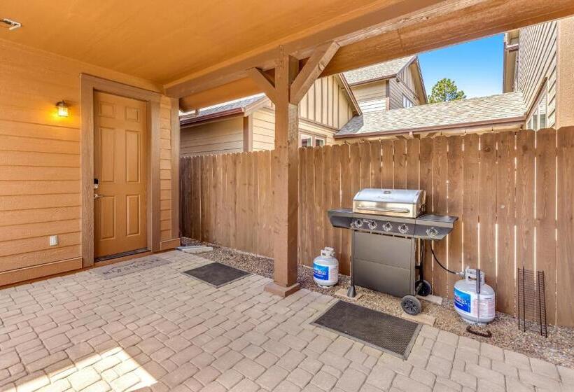 스탠다드 스튜디오, Hideaway In The Sun