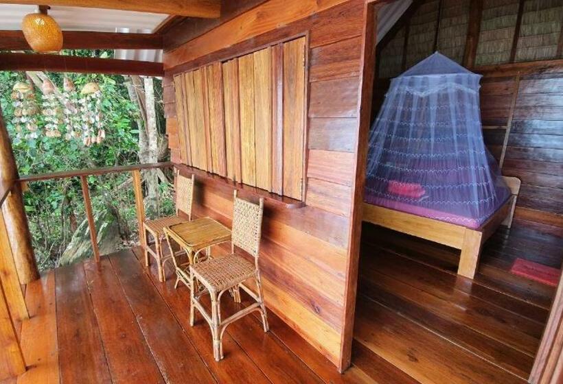 בקתה סטנדרטית, Kamaku Bungalows