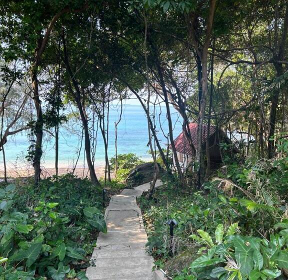 מיטה בחדר משותף, Kamaku Bungalows