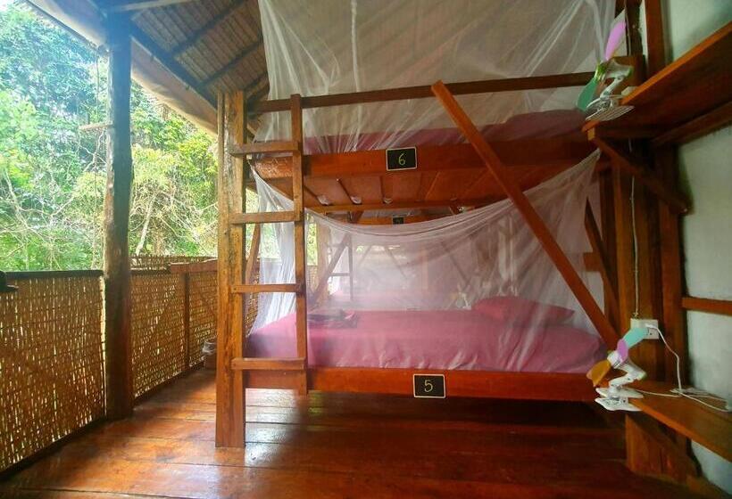 Кровать в Общей Комнате, Kamaku Bungalows