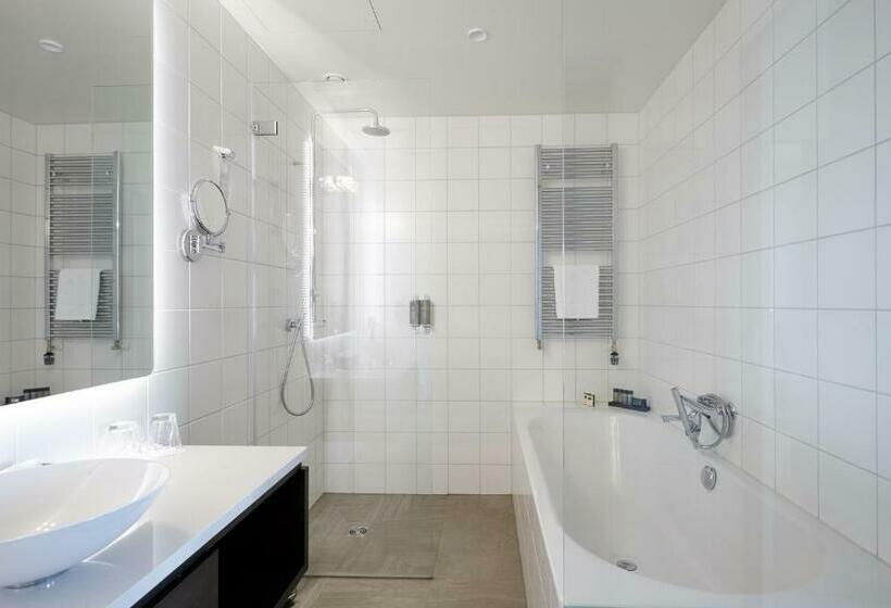 スイート, Fosshotel Reykjavík