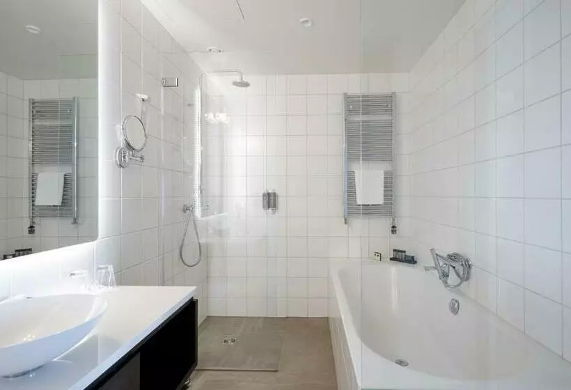 سوییت, Fosshotel Reykjavík