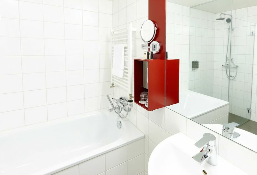 اتاق استاندارد با چشم‌انداز, Fosshotel Reykjavík