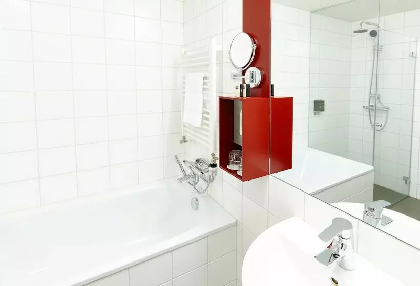 اتاق استاندارد با چشم‌انداز, Fosshotel Reykjavík