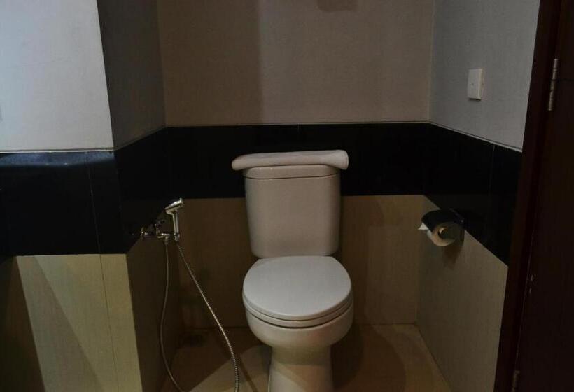 Номер Deluxe, Grand Cakra Hotel Malang