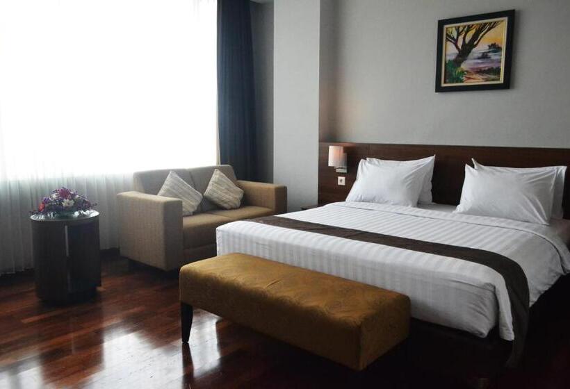 Полулюкс, Grand Cakra Hotel Malang