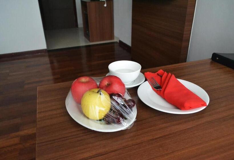 Полулюкс, Grand Cakra Hotel Malang