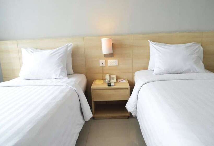 غرفة ديلوكس, Grand Cakra Hotel Malang