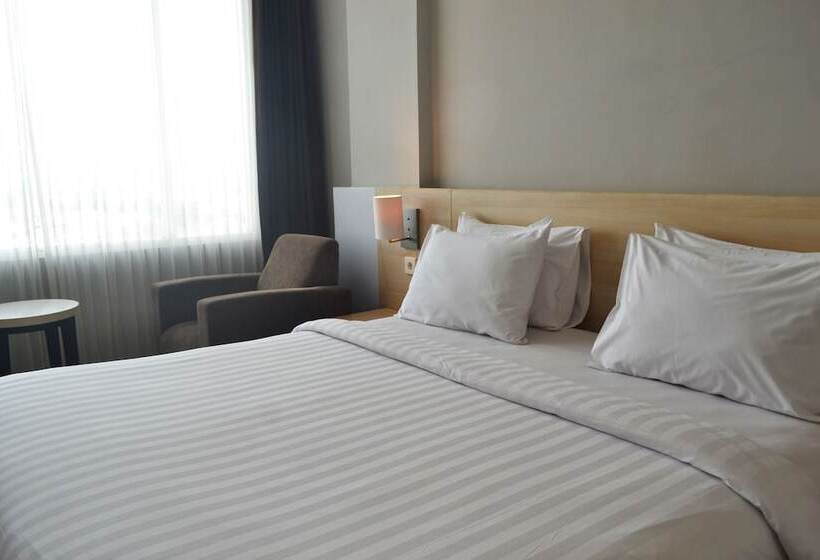 Номер Клуб, Grand Cakra Hotel Malang