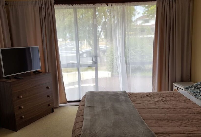 Студия Стандарт, Ace Motor Lodge