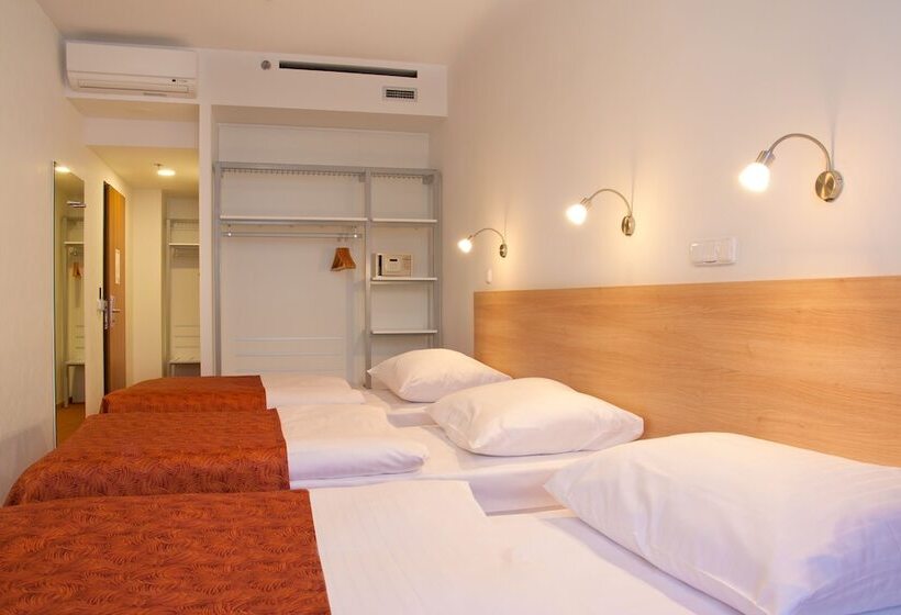 Quarto Triplo Estandar, Ambiance