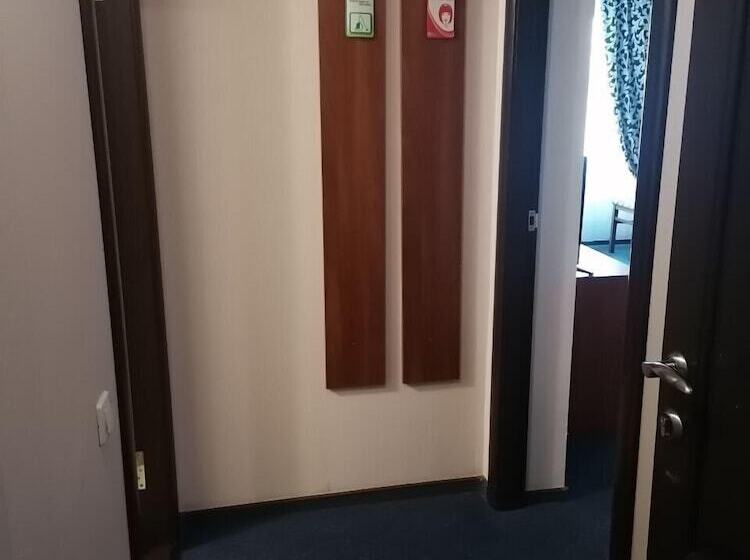 컴포트 룸, Cherkasy Palace