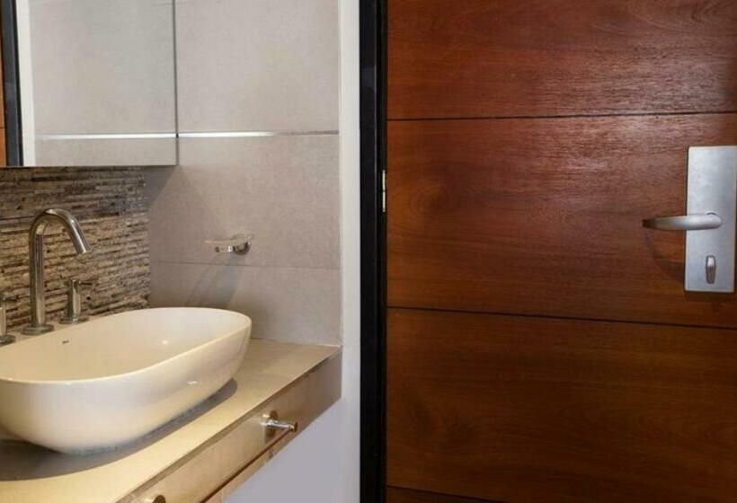 スタンダードルーム, Castellon