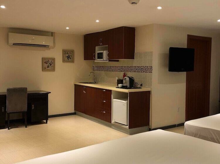 استودیوی سوپریور, Curacao Suites