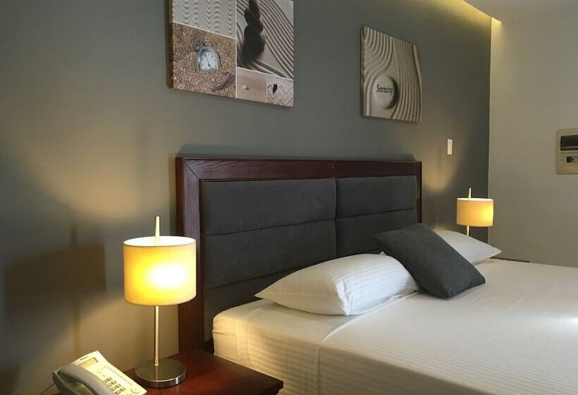 استودیو کامفورت, Curacao Suites