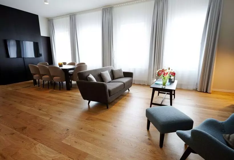 سوییت, Fosshotel Reykjavík