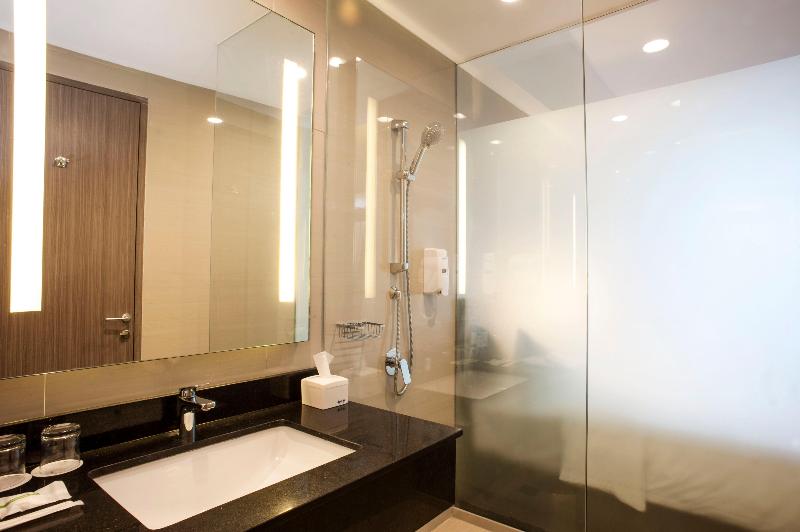 חדר דלוקס נוף לעיר, Holiday Inn Express Surabaya Centerpoint, An Ihg