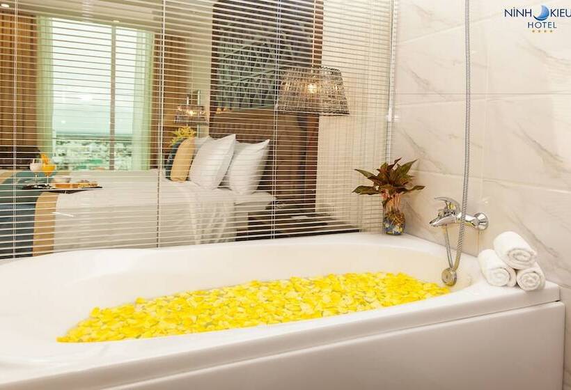 سوئیت پریمیوم, Ninh Kieu Riverside