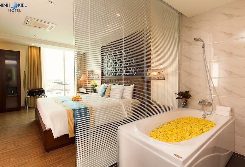 سوئیت پریمیوم, Ninh Kieu Riverside