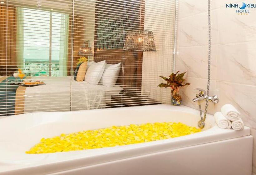 سوئیت پریمیوم, Ninh Kieu Riverside